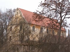 pohled zezadu zleva