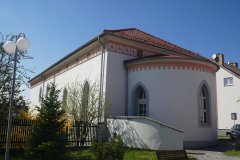 pohled zezadu zprava