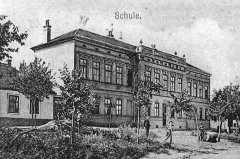 historické foto kapličky (zcela vpravo)