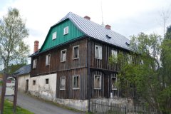 pohled zepředu zleva