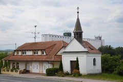 pohled zepředu zprava