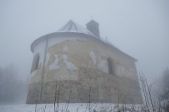 pohled zezadu zleva