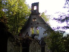 pohled zezadu zleva
