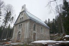 pohled zepředu zprava