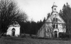 starší foto kaple sv. Anny (vpravo) a Panny Marie Bolestné