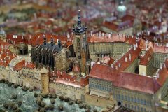 kaple v tzv. Langweilově modelu Prahy před kostelem sv. Víta