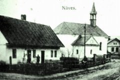 náves s kaplí
