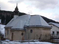 pohled zezadu zprava