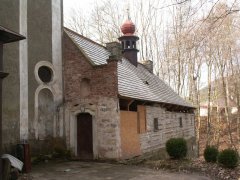 pohled zepředu zprava