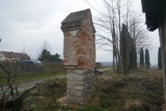 pohled zezadu zprava