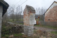 pohled zezadu zleva