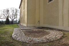 prezentace půdorysné stopy románské stavby