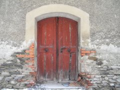 boční vchod do kostela