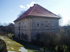pohled zepředu zprava