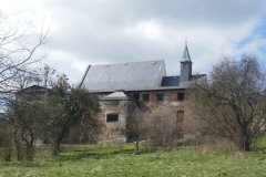 pohled zprava