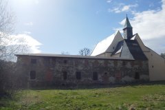 pohled zezadu zprava