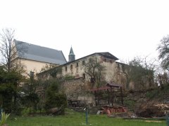 pohled zepředu zprava