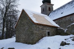 pohled zezadu zleva