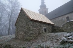 pohled zezadu zleva