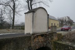 pohled zezadu zprava
