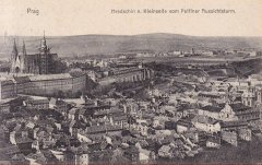 starší foto kaple (při levém okraji)