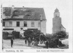 dobová pohlednice s kostelem