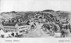 dobová pohlednice městyse s bývalým klášterem (v popředí vlevo)