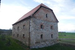 pohled zezadu zprava