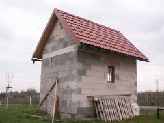 pohled zezadu zleva