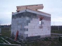 pohled zezadu zleva