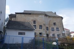 pohled zprava