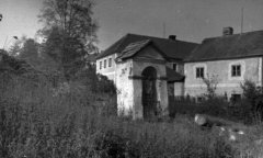 kaple na návsi