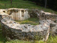 pohled zezadu zleva