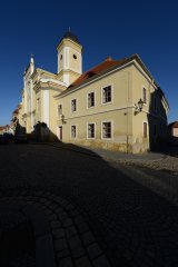 pohled zepředu zprava