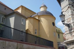 pohled zezadu zprava