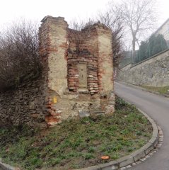 pohled zepředu zleva