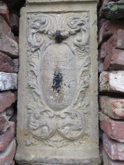 nápis v kapličce