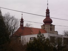 pohled zezadu zleva - nová střecha