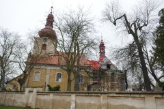 pohled zprava - oprava střechy