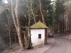 pohled na kapli u cesty