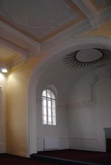 interiér kaple