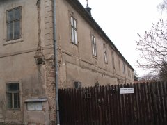 detai poškozené omítky