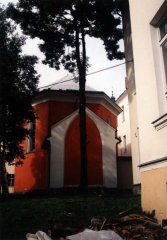 kaple - zadní část zvenčí
