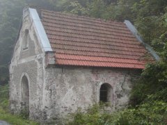 původní kaple - pohled zepředu zprava