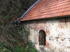 pohled na levou stěnu původní kaple