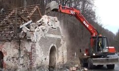 demolice původní kaple