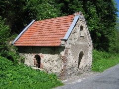 původní kaple - pohled zepředu zleva
