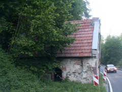 původní kaple - pohled zleva