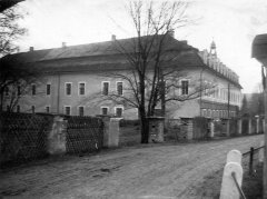 historické foto kapličky (zcela vpravo)