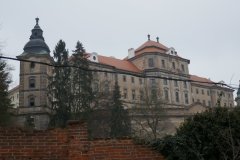 pohled zepředu zleva